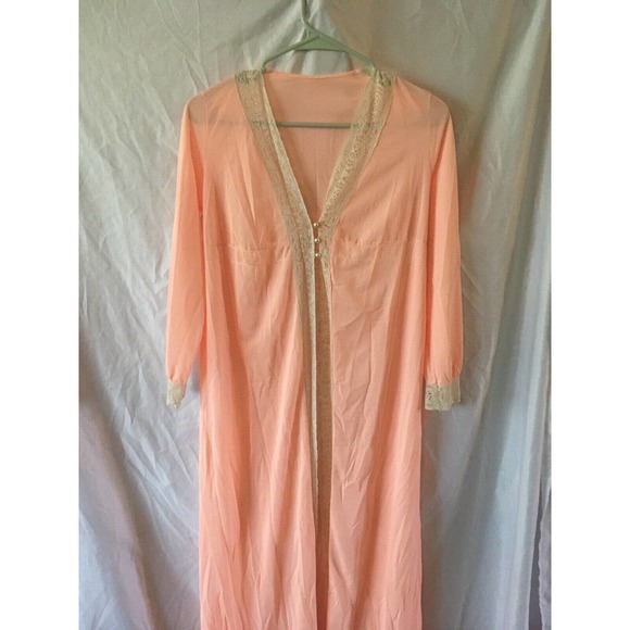 VINTAGE DREAM AWAY Peach LACE TRIM SILKY NYLON GOWN NIGHTGOWN Maxi Robe S - Picture 1 of 7